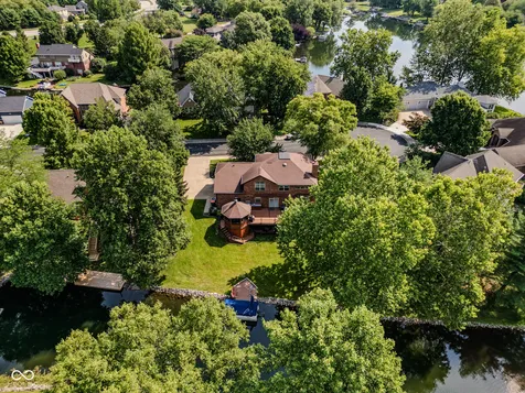 4695 Stonebridge Court Columbus IN 47201