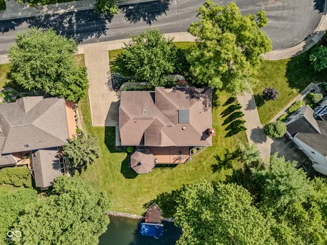 4695 Stonebridge Court Columbus IN 47201