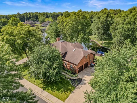 4695 Stonebridge Court Columbus IN 47201