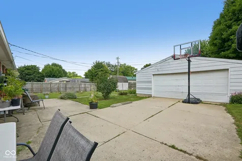 1304 Factory Street Frankton IN 46044