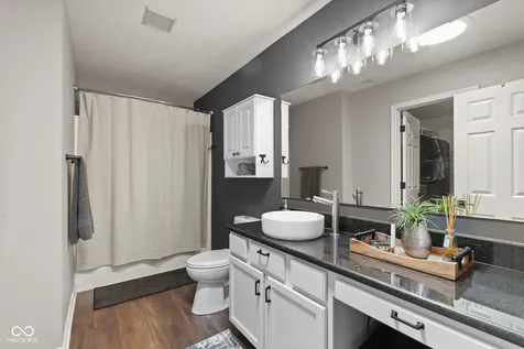1337 Estuary Drive Indianapolis IN 46217