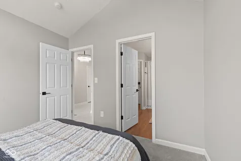 1337 Estuary Drive Indianapolis IN 46217
