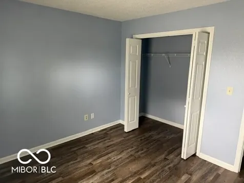 8107 Southern Trails Place Indianapolis IN 46237