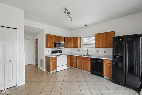 5214 Mesa Verde Drive Indianapolis IN 46237