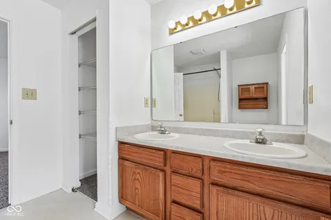 5214 Mesa Verde Drive Indianapolis IN 46237