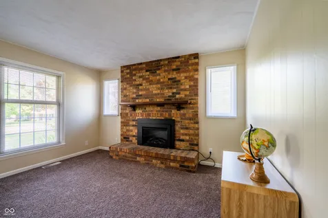 3675 W 558 N Huntington IN 46750