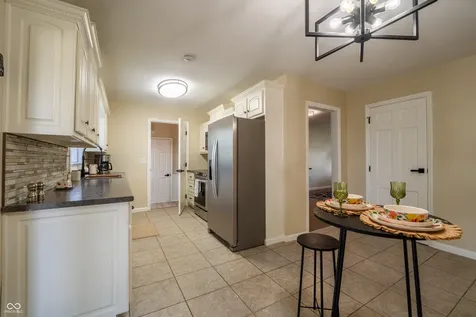 3675 W 558 N Huntington IN 46750