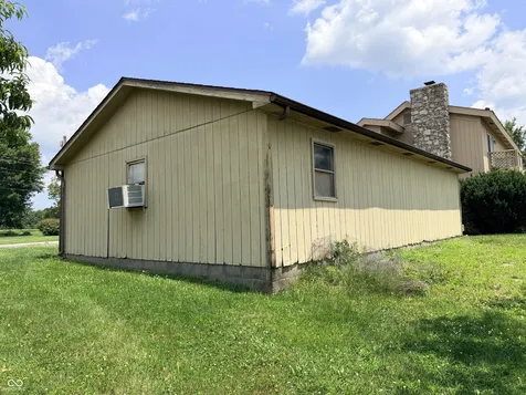 10109 E County Road 275 N Seymour IN 47274