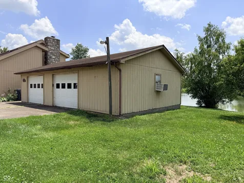 10109 E County Road 275 N Seymour IN 47274