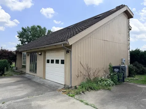 10109 E County Road 275 N Seymour IN 47274