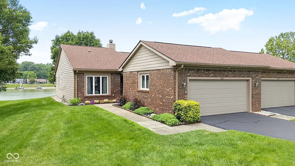 1807 Crystal Bay East Drive Plainfield IN 46168