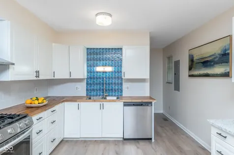 8847 W Ash Road Indianapolis IN 46234