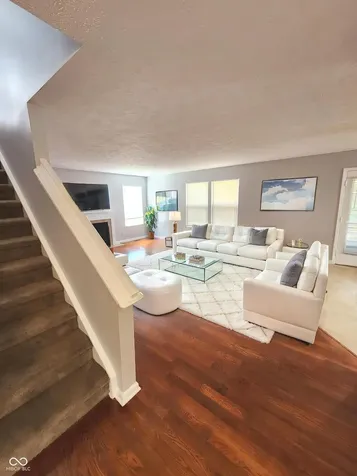 924 Thornwood Drive Greenwood IN 46143