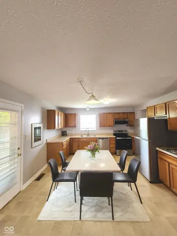 924 Thornwood Drive Greenwood IN 46143