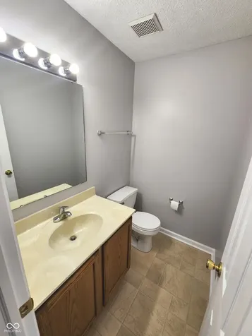 924 Thornwood Drive Greenwood IN 46143