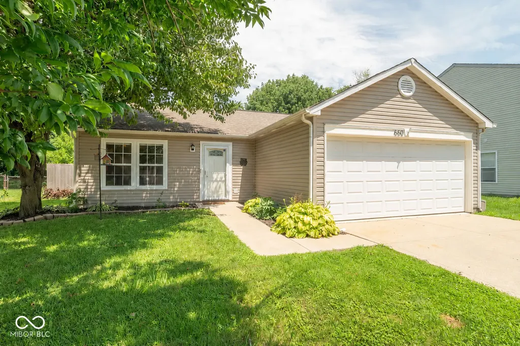 660 Wheat Field Lane Whiteland IN 46184