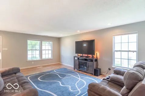 660 Wheat Field Lane Whiteland IN 46184