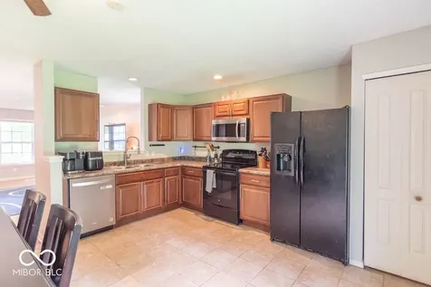 660 Wheat Field Lane Whiteland IN 46184