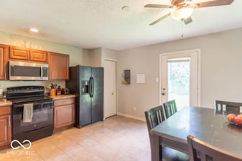 660 Wheat Field Lane Whiteland IN 46184