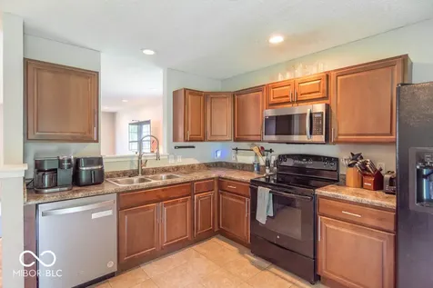660 Wheat Field Lane Whiteland IN 46184