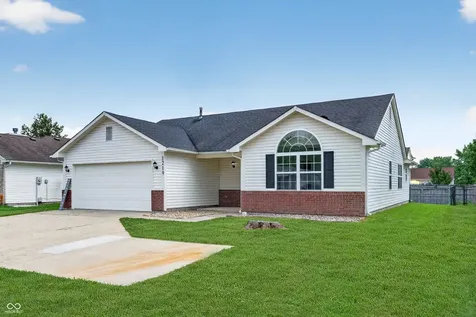 1219 E Mckay Road Shelbyville IN 46176