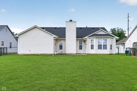 1219 E Mckay Road Shelbyville IN 46176