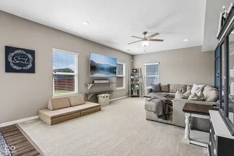 5225 Hearst Lane Indianapolis IN 46239