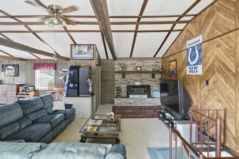 4218 E Lakeview Drive Martinsville IN 46151