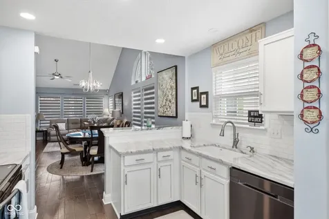 1312 Summerhouse Drive Indianapolis IN 46217