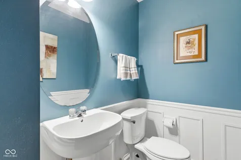 1312 Summerhouse Drive Indianapolis IN 46217