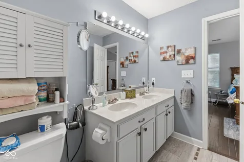 1312 Summerhouse Drive Indianapolis IN 46217