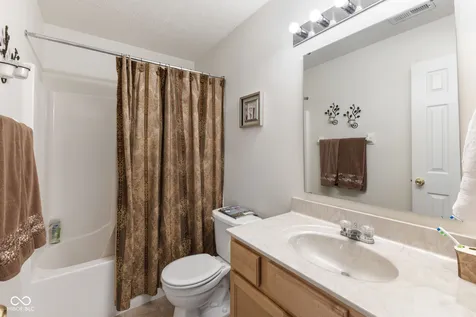 1312 Summerhouse Drive Indianapolis IN 46217