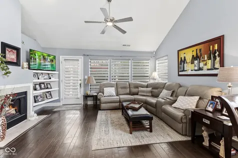 1312 Summerhouse Drive Indianapolis IN 46217