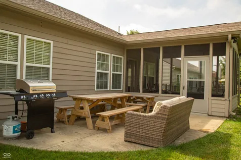 7808 Valley Stream Drive Indianapolis IN 46237