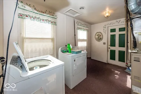 17 S Hough Street Greenfield IN 46140