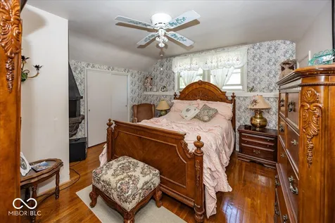 17 S Hough Street Greenfield IN 46140