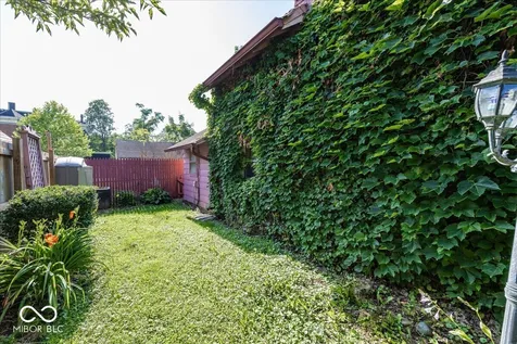 17 S Hough Street Greenfield IN 46140