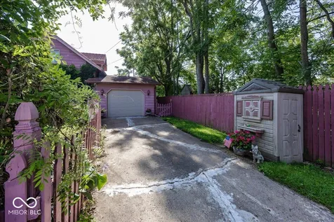 17 S Hough Street Greenfield IN 46140