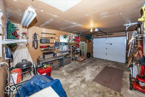 17 S Hough Street Greenfield IN 46140