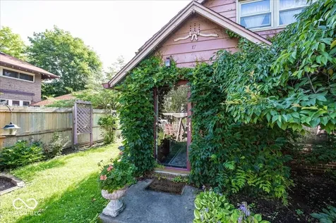 17 S Hough Street Greenfield IN 46140
