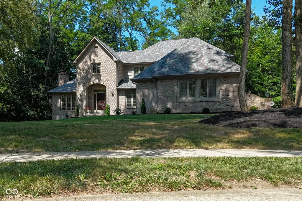 1250 Bur Oak Court Avon IN 46123