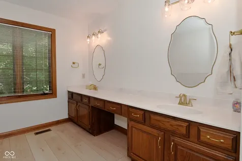 1250 Bur Oak Court Avon IN 46123