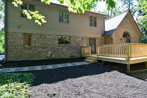 1250 Bur Oak Court Avon IN 46123