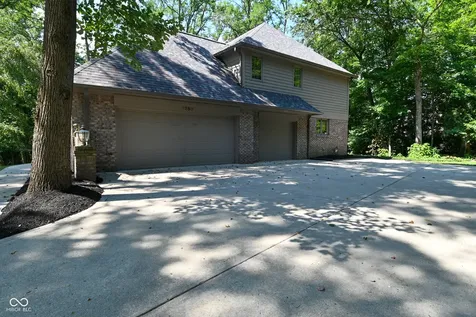 1250 Bur Oak Court Avon IN 46123
