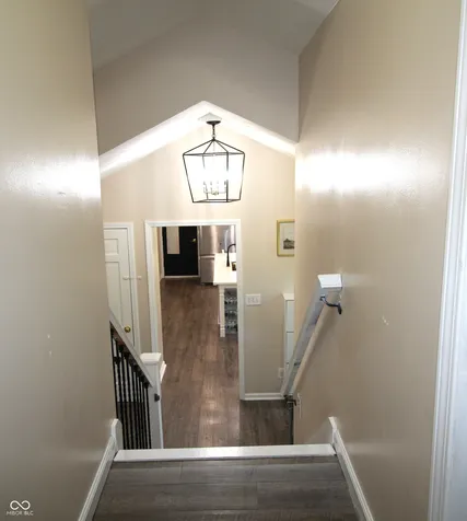 609 W Banta Road Indianapolis IN 46217