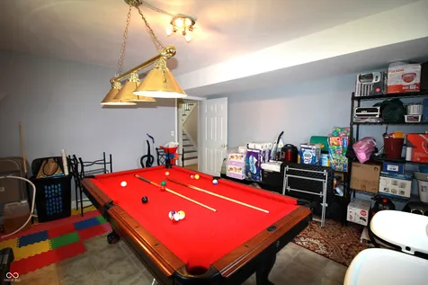 609 W Banta Road Indianapolis IN 46217