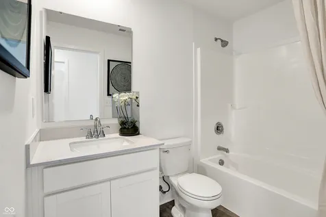 1672 Woods Edge Drive Greenwood IN 46143
