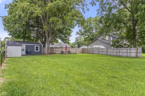 15025 W 7th Street Daleville IN 47334