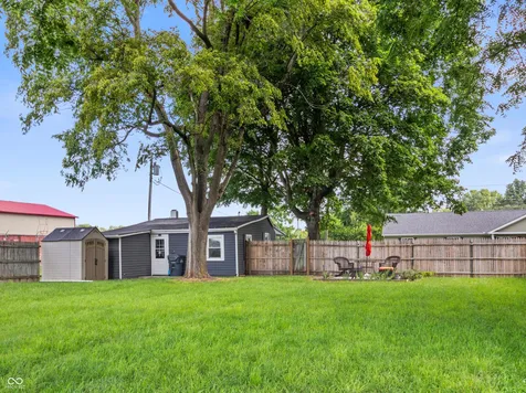 15025 W 7th Street Daleville IN 47334