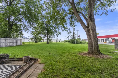 15025 W 7th Street Daleville IN 47334